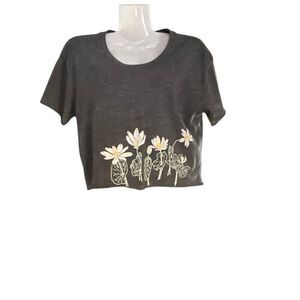 Custom Screen Print  Floral Crop Tee – Taproot Threads – Size M